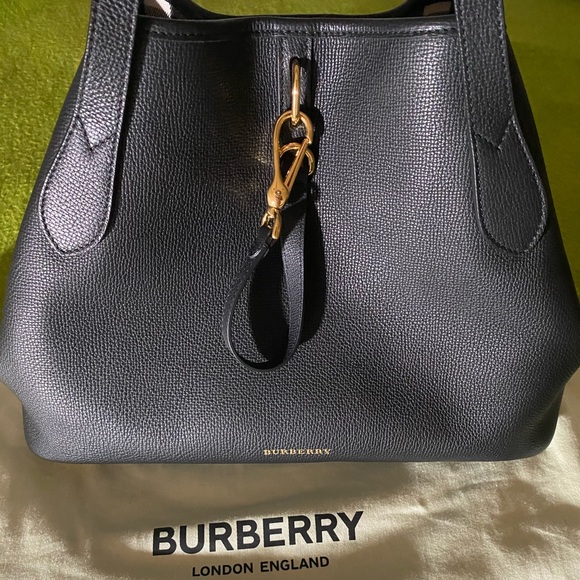 Authentic Burberry Tote Bag - Picture 2 of 4